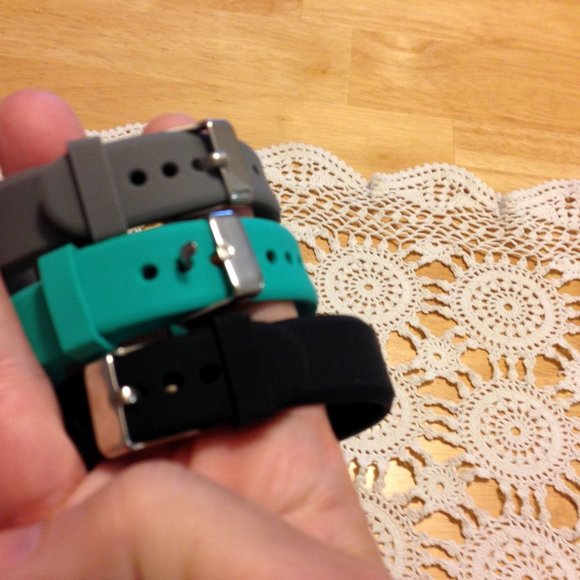 Garmin Vivofit Jr 3 bands, bundle of three - Picture 4 of 4